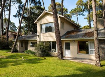 Casa · 160m² · 4 Ambientes · 1 Cochera · Casa en Venta Valeria del Mar | 3 Dorm. | Gas Natural | Av Pinzon