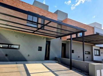 Casa de 6 ambientes, Córdoba · Dúplex en Venta en Prados de Manantiales - Barrio Cerrado Pegado a Circunvalación