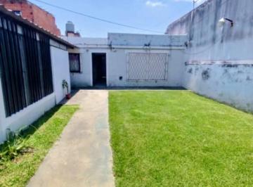 Casa · 100m² · 3 Ambientes · 1 Cochera · Venta de Casa 3 Ambientes V. Luzuriaga