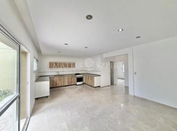 Casa · 166m² · 4 Ambientes · 2 Cocheras · Casa en Ituzaingó Norte