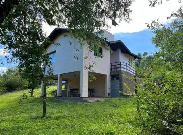 Casa · 80m² · 3 Ambientes · 2 Cocheras · Se Vende Casa 2 Dorm y Deck a Las Sierras Giardino