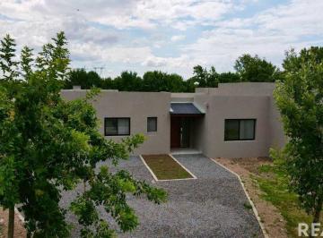 Casa · 165m² · 5 Ambientes · 3 Cocheras · Venta Casa a Estrenar en Altos de Manzanares