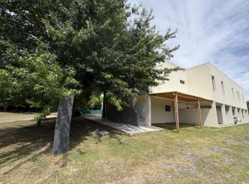 Casa · 94m² · 4 Ambientes · 2 Cocheras · Venta Duplex 4 Amb Cardales Village Pileta Financ