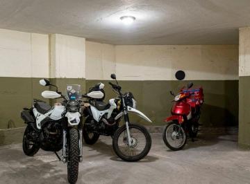 Garage · 10m² · Venta Pack Cocheras Fija Cubiertas 10 m² - Abasto