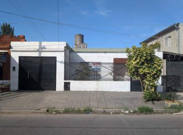 Casa · 200m² · 8 Ambientes · 3 Cocheras · Venta Casa Multifamiliar Quilmes Oeste