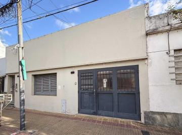Casa · 179m² · 5 Ambientes · 1 Cochera · Casa en Venta Tolosa, en Bloque