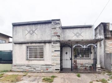 PH · 60m² · 3 Ambientes · Venta PH 3 Ambientes Al Frente C/ Patio Bernal