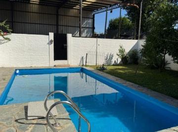 Casa · 178m² · 4 Ambientes · 1 Cochera · Hermosa Casa en Venta - Benavidez, Tigre