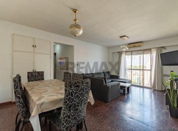 Departamento · 87m² · 4 Ambientes · Venta Dpto 3 Amb y Dependencia Parque Chacabuco