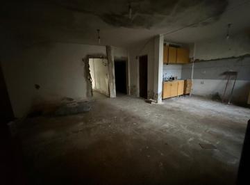 Edificio · 246m² · 2 Cocheras · Venta en Block 2 Locales + Phs Cerrito