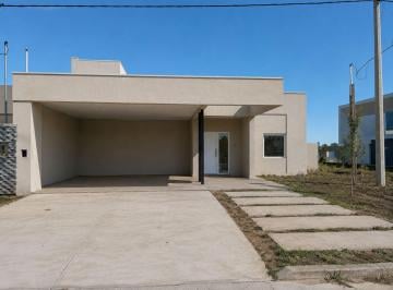 Casa · 178m² · 3 Ambientes · Venta Casa a Estrenar Barrio El Bosque