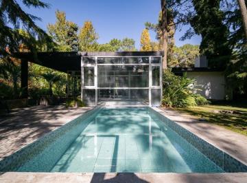 Casa · 200m² · 3 Ambientes · 2 Cocheras · Venta Casa Carilo Piscina