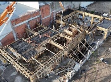 Local comercial · 42m² · Venta Local Pinamar Centro