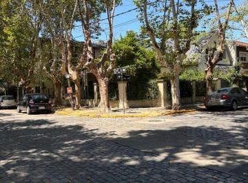 Casa de 6 ambientes, Vicente López · Casa Funcional de 5 Ambientes con Jardín, Cochera y Terraza en Florida