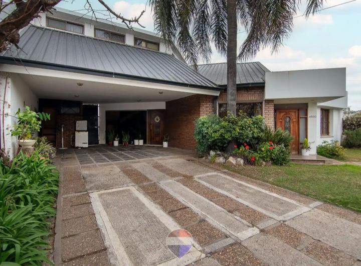 Casa · 560m² · 12 Ambientes · 3 Cocheras