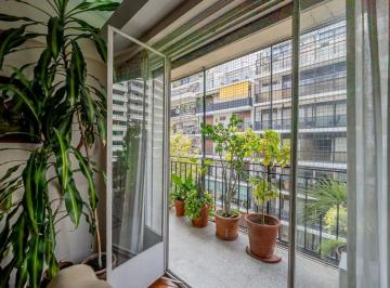 Departamento · 106m² · 4 Ambientes · 1 Cochera · Todo Sol Al Frente con Balcón!