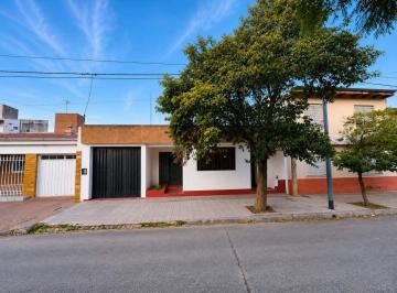 Casa · 155m² · 7 Ambientes · 2 Cocheras · Venta Casa 4 Dorm Alta Cordoba
