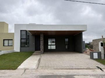 Casa · 150m² · 5 Ambientes · Venta Casa 3 Dorm. Docta en Una Planta