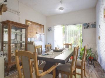 Casa · 214m² · 6 Ambientes · Venta Casa con Departamento