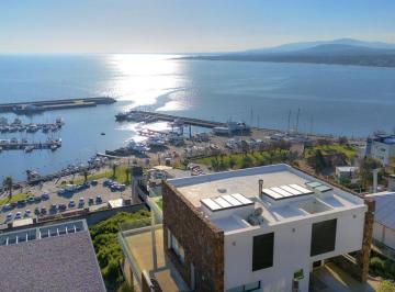 Casa · 500m² · 1 Ambiente · 1 Cochera · Casa a La Venta Frente Al Mar en Piriápolis