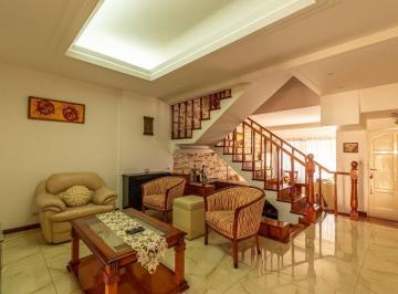 Casa · 250m² · 5 Ambientes · 1 Cochera · Venta Casa 5 Ambientes Santos Lugares Apto Credito