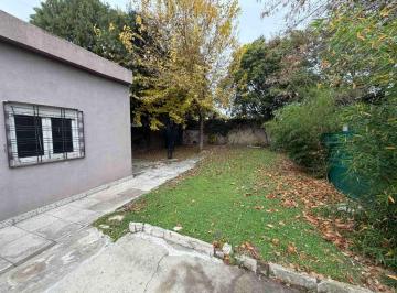 Casa · 180m² · 4 Ambientes · 1 Cochera · Venta Casa Lote Propio 3 Ambientes - El Palomar