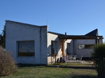 Quinta vacacional · 117m² · 2 Dormitorios · Casa Quinta en Zorro Entre Mara y Zorzal