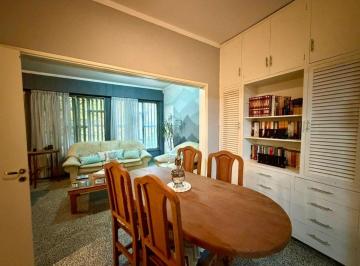 Casa · 140m² · 5 Ambientes · Venta Casa de Altos en El Centro de La Ciudad