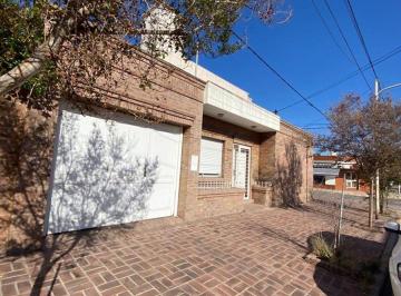 Casa · 130m² · 3 Ambientes · 1 Cochera · Casa en Venta en Pergamino