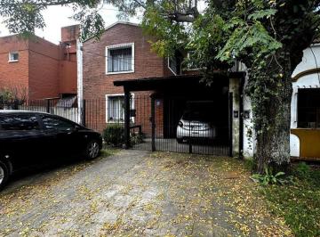 Casa · 180m² · 6 Ambientes · 1 Cochera · Venta Casa Bella Vista con Quincho y Pileta