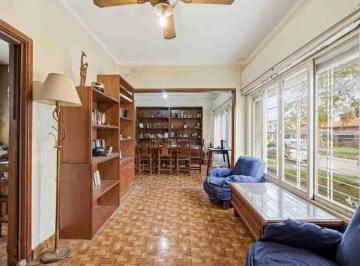 PH · 86m² · 4 Ambientes · Venta PH Al Frente - Nuevo Banfield - Patio Terraza