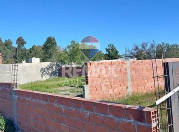 Terreno · 350m² · Terreno en Los 3 Pinos con Platea de 100 m²