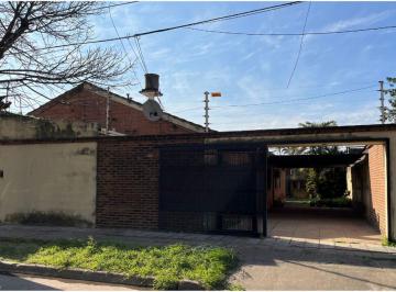 Casa · 124m² · 4 Ambientes · 1 Cochera · Venta de Casa en Corrientes Capital