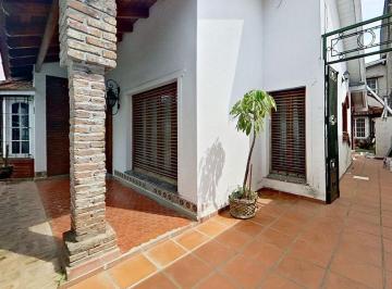 Casa · 140m² · 4 Ambientes · 1 Cochera · Venta Casa 4 Amb Quincho y Depto Quilmes Oeste