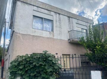 PH · 47m² · 3 Ambientes · 1 Cochera · Casa Planta Alta en Venta - Barrio Saladillo