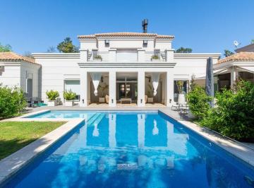 Casa · 378m² · 6 Ambientes · 3 Cocheras · Venta Casa Cinco Ambientes El Casco de Leloir