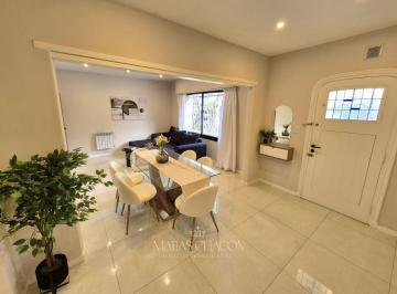 PH · 150m² · 4 Ambientes · 1 Cochera · Excelente Chalet en PH Totalmente Reciclado a Nuevo