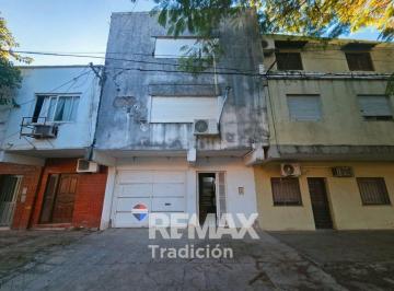 Casa · 149m² · 4 Ambientes · 1 Cochera · Casa en Venta Macrocentro 2 Habitaciones y Cochera