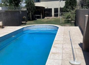Casa · 300m² · 8 Ambientes · Casa en Venta Bermejo