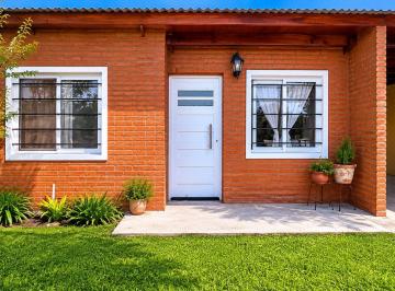 Casa · 40m² · 2 Ambientes · 1 Cochera · Casa Venta San Miguel del Monte Excelente Estado