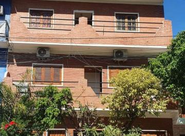 Casa · 309m² · 10 Ambientes · 2 Cocheras · Venta en Bloque de 8 Departamentos y Casa 3 Dorm