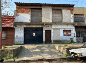 Bodega-Galpón · 350m² · Galpon con Departamento Venta Lanus Este