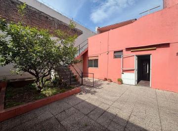 Casa · 130m² · 4 Ambientes · 3 Cocheras · Casa + Depto C/terraza, en Venta, Valentin Alsina