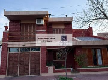 Casa · 270m² · 9 Ambientes · 2 Cocheras · Casa en Venta