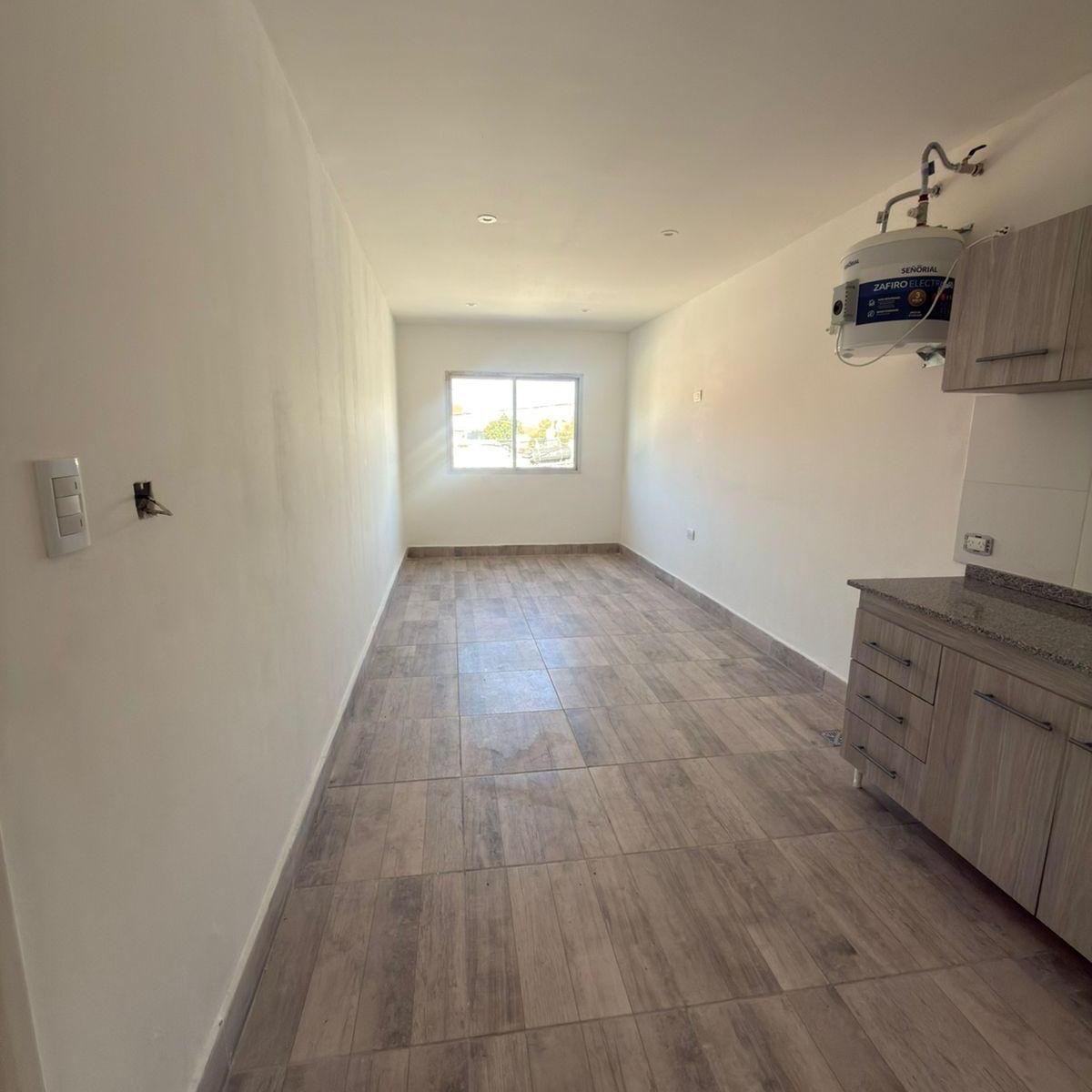 Venta ph 2 ambientes en planta alta A la calle con patio propio