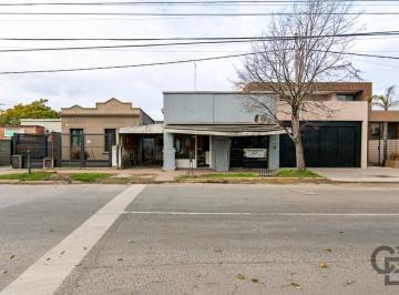 Casa · 95m² · 4 Ambientes · 1 Cochera · Casa en Venta con 2 Locales Comerciales a Refaccionar Arana 419 E/ 7 y 8 - Villa Elisa