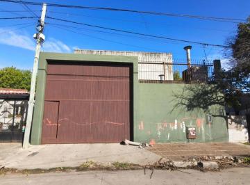Bodega-Galpón , Córdoba · Venta Galpon con Entrepiso en Barrio Zumaran