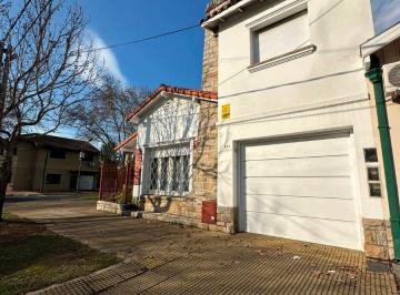 Casa de 4 ambientes, Lomas de Zamora · Casa 4 Ambientes C/cochera en Venta / Lomas de Zamora Apto Credito
