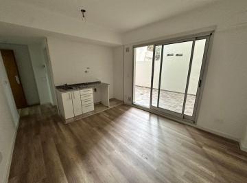 Departamento de 1 ambiente, Recoleta · Monoambiente con Gran Patio Venta Recoleta - Juncal 2900