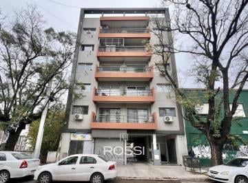 Departamento · 40m² · 2 Ambientes · Alquiler Depto 2 Amb. con Terraza Privada C/ Parrilla y Baulera | a 150 m Estación Moreno